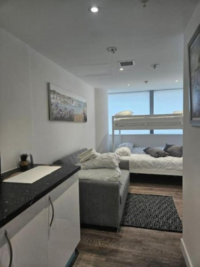 Small Studio for Group of 5 in Delta Croydon DPF3